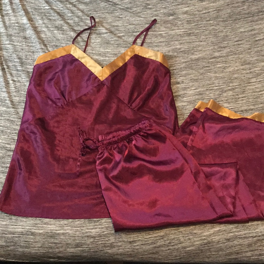 Satin pjs
